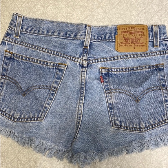 Levi’s Jean shorts - Picture 2 of 3